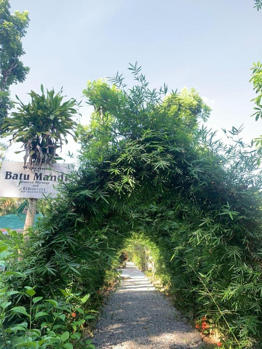 Wisma Batu Mandi Bukit Lawang Exterior photo